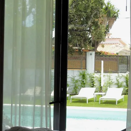 Blizz Boutique Hotell